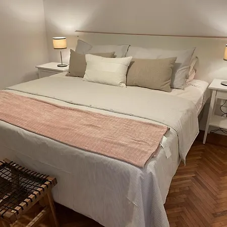 Est Apartment